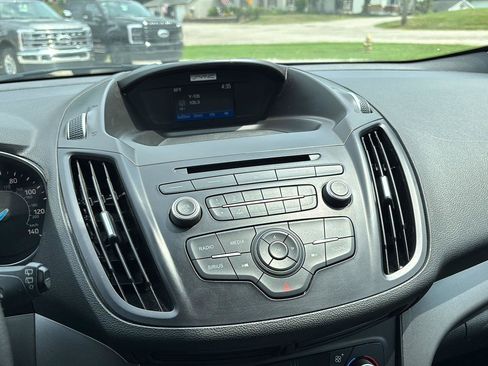 Used 2018 Ford Escape SE FWD image 25