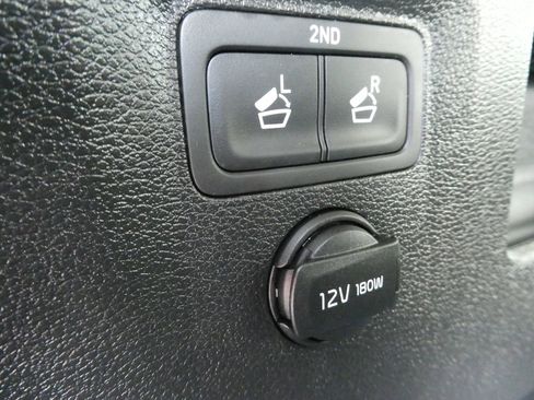 Used 2025 Kia Telluride EX w/ EX Captain's Chair Package image 21