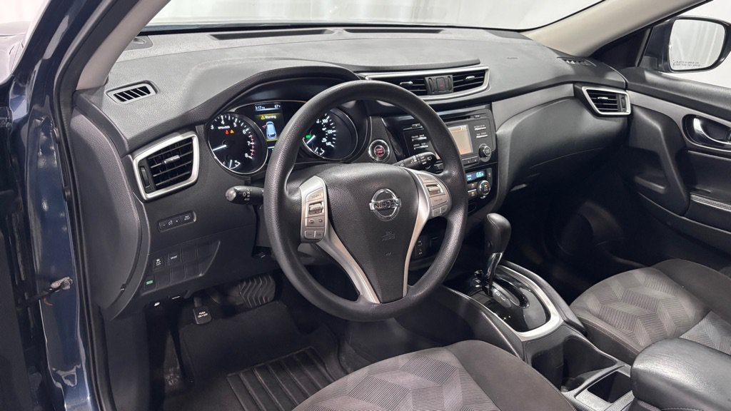 Used 2016 Nissan Rogue SV FWD image 9