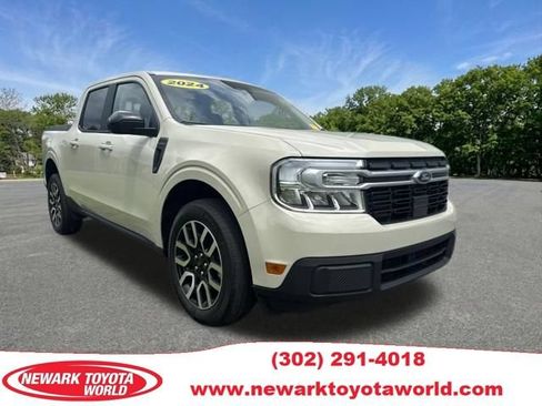 Used 2024 Ford Maverick Lariat FWD image 1