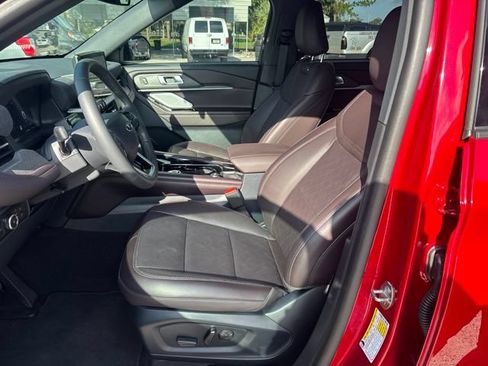 Used 2026 Ford Explorer Platinum RWD image 9