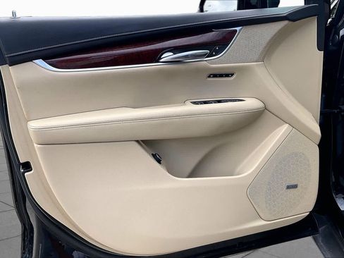 Used 2017 Cadillac XT5 Luxury FWD image 20