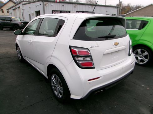 Used 2020 Chevrolet Sonic LT image 5