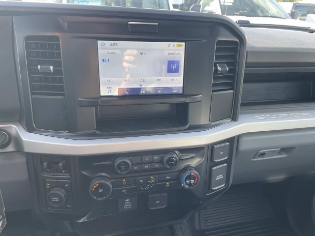 New 2026 Ford F550 4x4 Regular Cab Super Duty image 7
