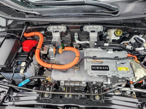 Used 2023 Nissan Ariya AWD image 19