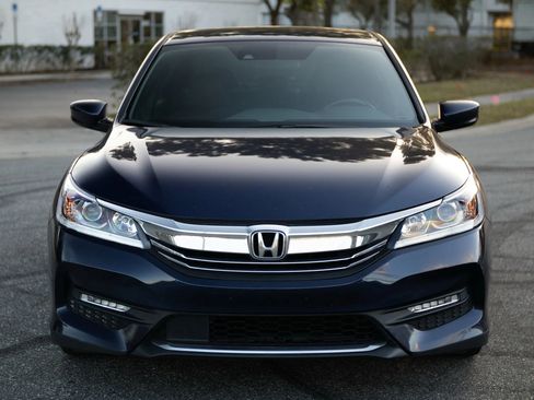 Used 2016 Honda Accord Sport image 5