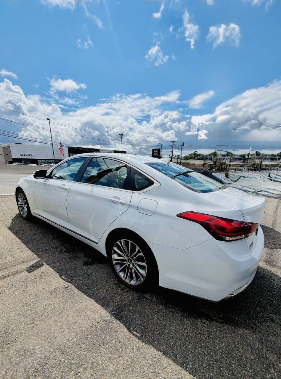 Used 2016 Hyundai Genesis 3.8 RWD image 5