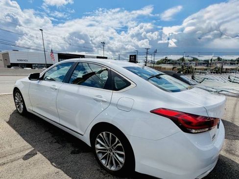 Used 2016 Hyundai Genesis 3.8 RWD image 5