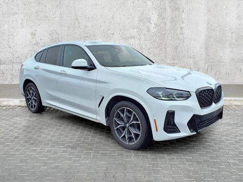 Used 2023 BMW X4 xDrive30i w/ M Sport Package image 2