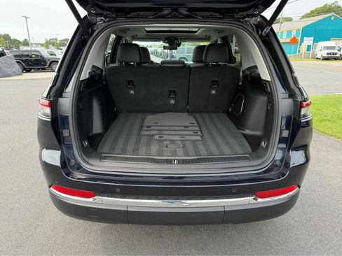 Used 2023 Jeep Grand Cherokee 4WD 4xe w/ Luxury Tech Group II image 8