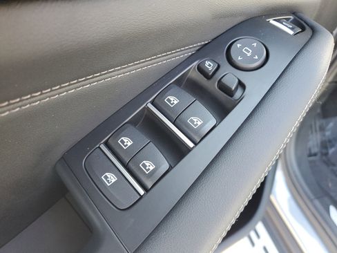 Used 2025 BMW X5 sDrive40i image 19