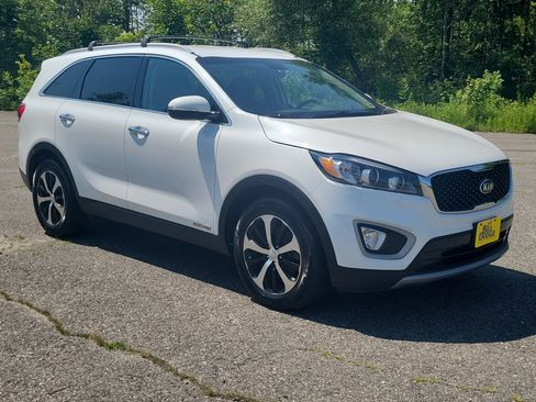 Used 2018 Kia Sorento EX AWD/4WD image 3