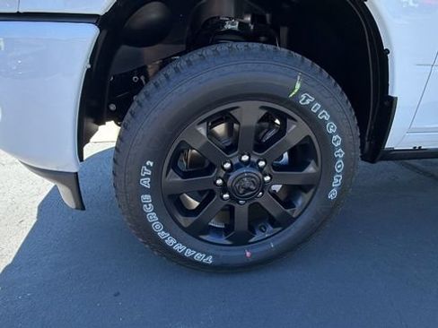 New 2026 RAM 2500 Laramie AWD/4WD image 10