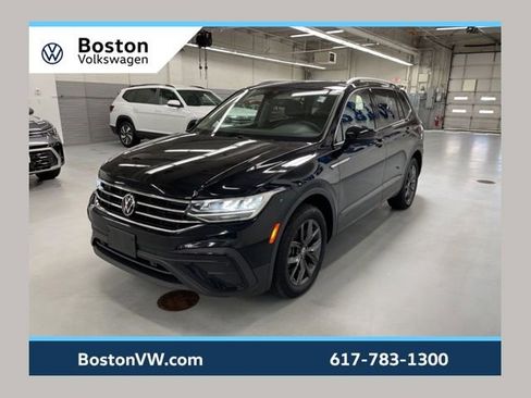Certified 2023 Volkswagen Tiguan SE w/ Panoramic Sunroof Package image 1