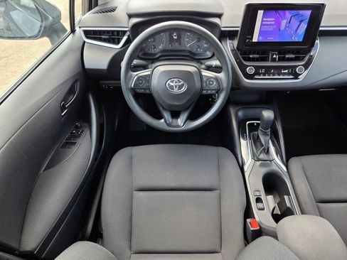 Used 2025 Toyota Corolla LE FWD image 14