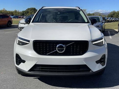 New 2026 Volvo XC40 B5 Plus w/ Protection Package Premier image 23
