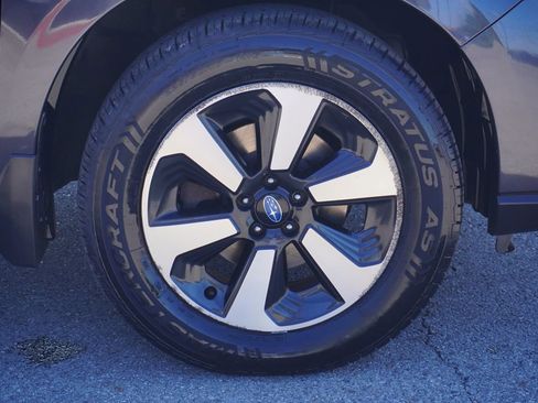 Used 2017 Subaru Forester 2.5i Premium image 13