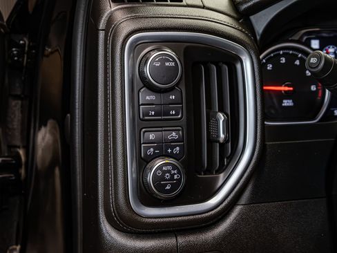 Used 2022 Chevrolet Silverado 1500 High Country image 18