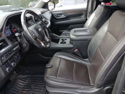 Used 2021 Chevrolet Suburban High Country w/ Premium Package AWD/4WD image 4