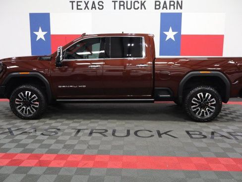 Used 2024 GMC Sierra 2500 Denali Ultimate AWD/4WD image 1