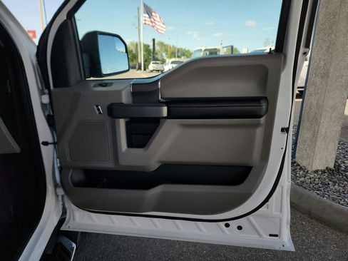 Used 2018 Ford F150 XLT w/ Equipment Group 302A Luxury AWD/4WD image 23