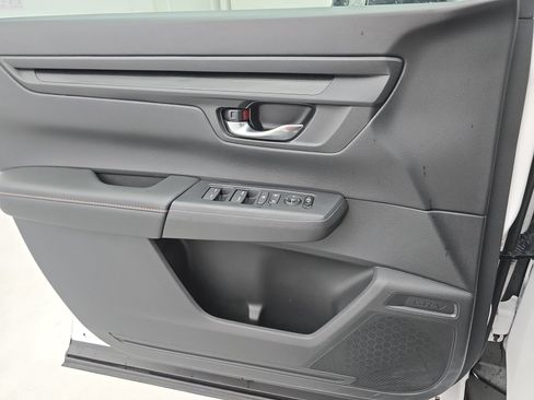 Certified 2025 Honda CR-V Sport image 26
