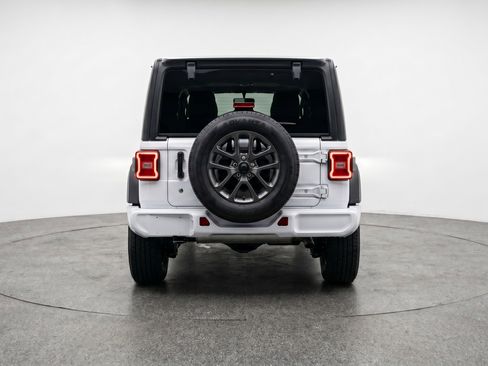 Used 2025 Jeep Wrangler Sport S image 7
