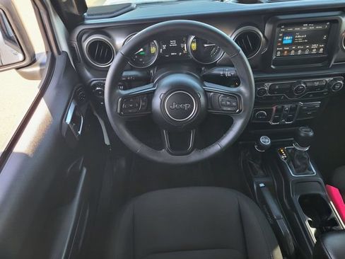 Used 2023 Jeep Wrangler Unlimited AWD/4WD image 12