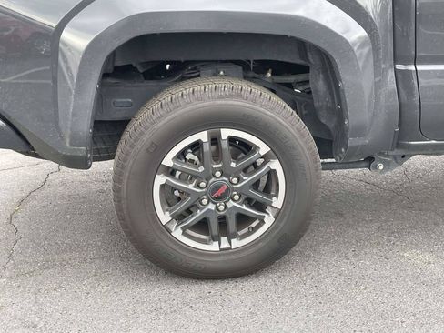 Used 2025 Toyota Tacoma TRD Sport RWD image 9