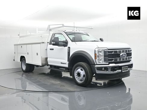 New 2025 Ford F550 2WD Regular Cab Super Duty image 1