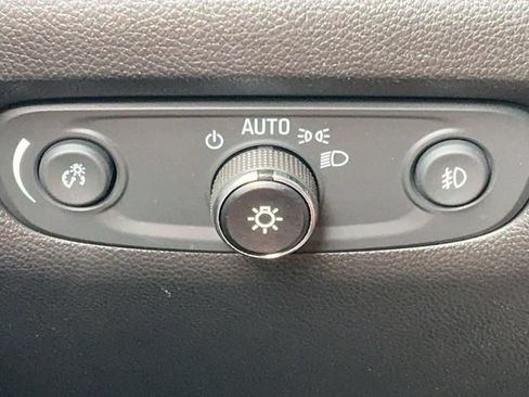 Used 2019 Chevrolet Traverse High Country FWD image 36
