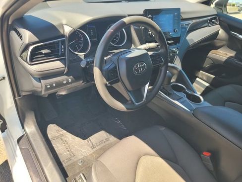 Used 2022 Toyota Camry LE FWD image 12
