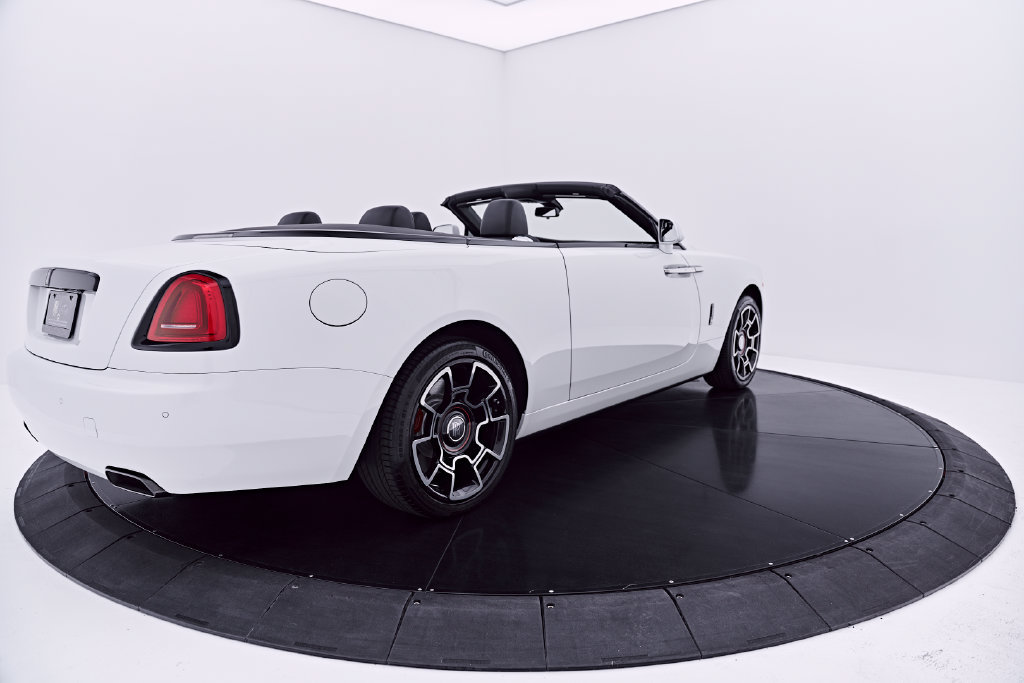 Used 2020 Rolls-Royce Dawn RWD image 24