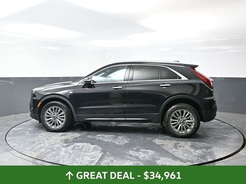 Used 2025 Cadillac XT4 Premium Luxury image 12