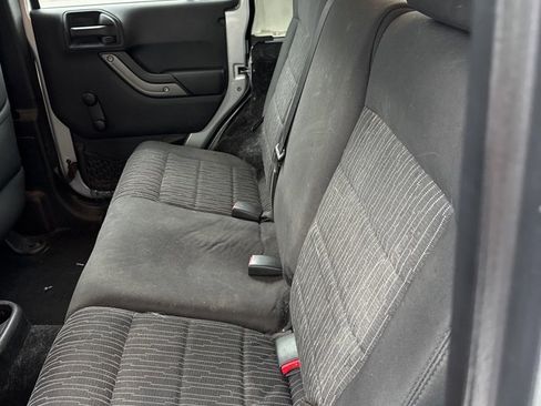 Used 2012 Jeep Wrangler Unlimited Sport w/ Connectivity Group image 6