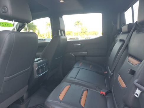 Used 2020 GMC Sierra 1500 AT4 w/ AT4 Premium Package AWD/4WD image 9