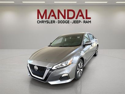 Used 2022 Nissan Altima 2.5 SV