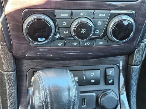 Used 2016 Buick Enclave Leather image 13