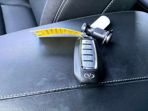 Used 2024 INFINITI QX50 Sport image 15
