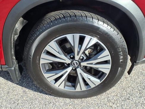 Used 2023 Nissan Rogue SV w/ SV Premium B Package image 5