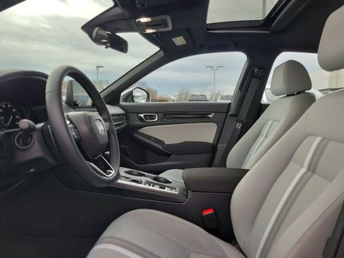 Used 2025 Honda Civic Sport image 18