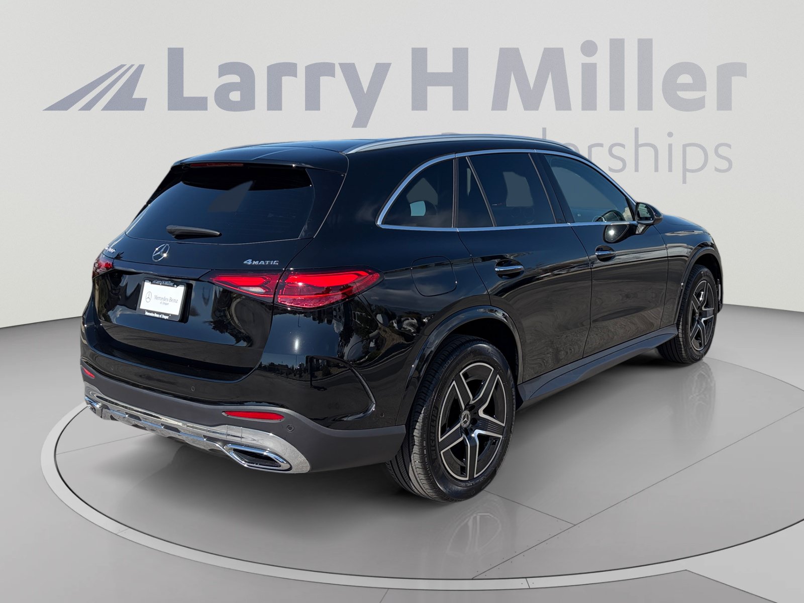 Used 2026 Mercedes-Benz GLC 300 4MATIC image 5