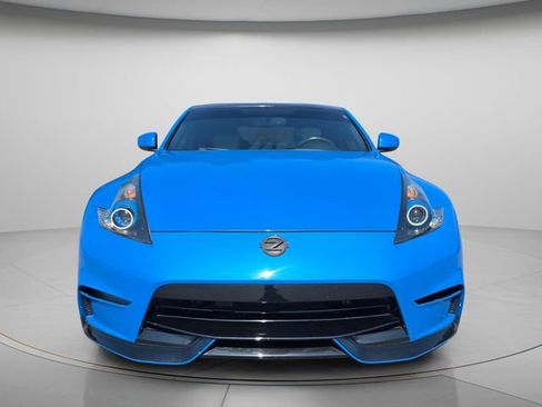 Used 2009 Nissan 370Z Touring w/ Sport Pkg RWD image 4