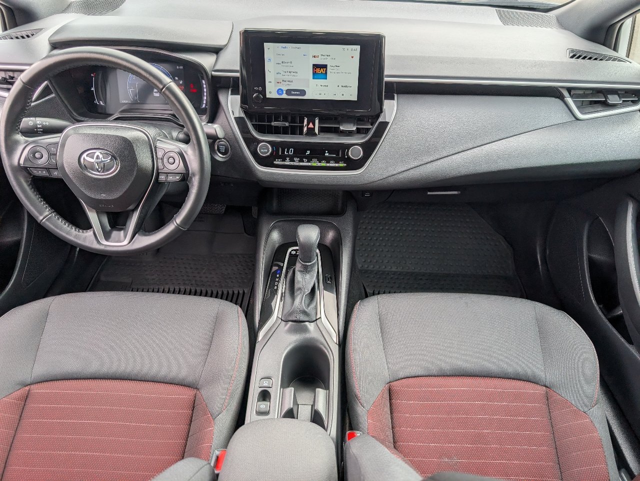Used 2026 Toyota Corolla SE FWD image 4