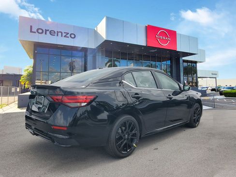 New 2025 Nissan Sentra SR w/ Midnight Edition image 4