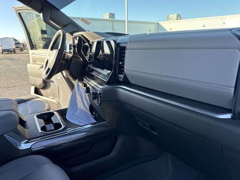 Used 2025 Chevrolet Silverado 2500 LTZ w/ LTZ Premium Package image 36