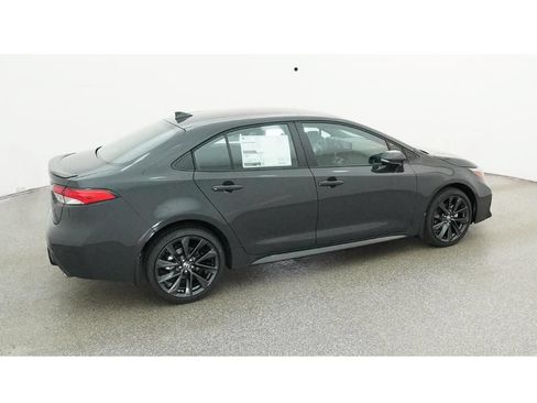 Used 2026 Toyota Corolla SE FWD image 12