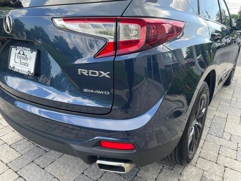 Used 2025 Acura RDX SH-AWD image 13