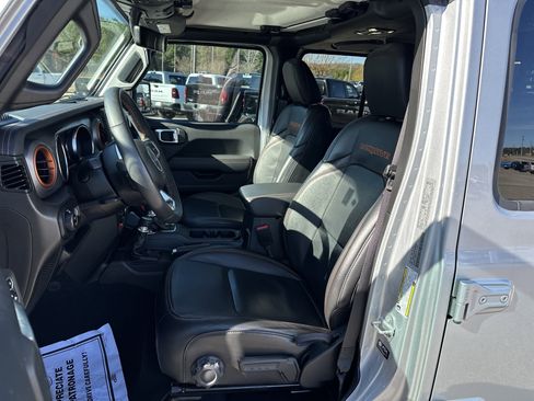 Used 2023 Jeep Gladiator Mojave w/ LED Lighting Group image 9