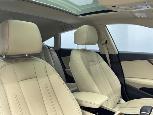 Used 2022 Audi A5 2.0T Premium image 45